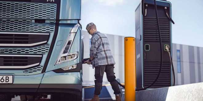 Volvo eleva el list&oacute;n del transporte el&eacute;ctrico con camiones de hasta 700 km de autonom&iacute;a