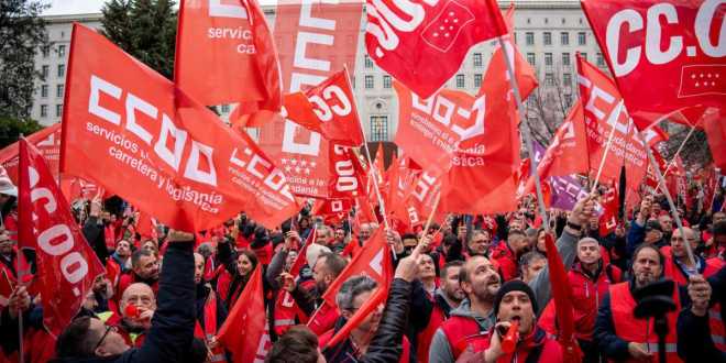 5.000 conductores reclaman jubilaci&oacute;n anticipada frente al Ministerio de Transportes