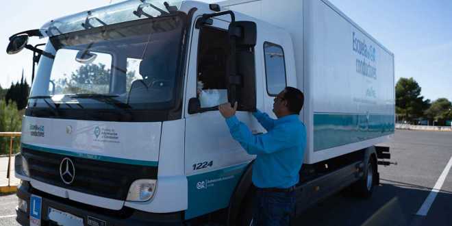 Esperas de hasta nueve meses para examinarse del carn&eacute; de cami&oacute;n