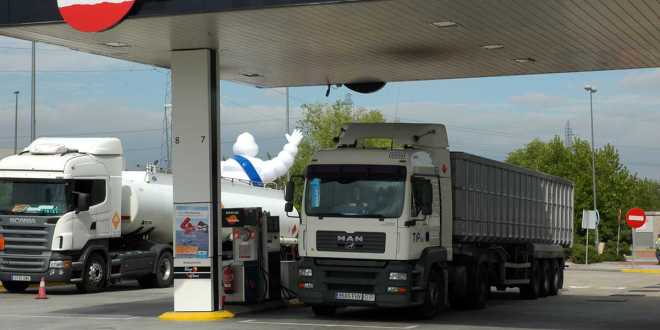 El gas&oacute;leo cae apenas 6  c&eacute;ntimos : &iquest;D&oacute;nde est&aacute; la rebaja fiscal  de 20 c&eacute;ntimos?