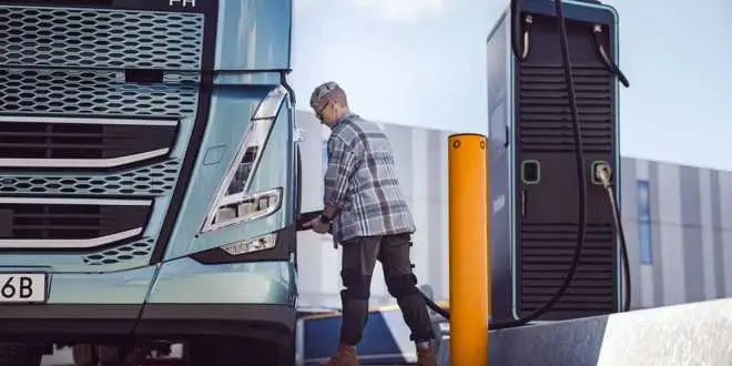 Volvo eleva el list&oacute;n del transporte el&eacute;ctrico con camiones de hasta 700 km de autonom&iacute;a